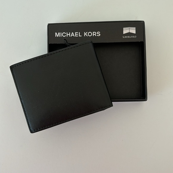 Michael Kors Slim Billfold - Picture 5 of 7